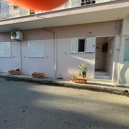 Elena S Apartment Mégara 外观 照片