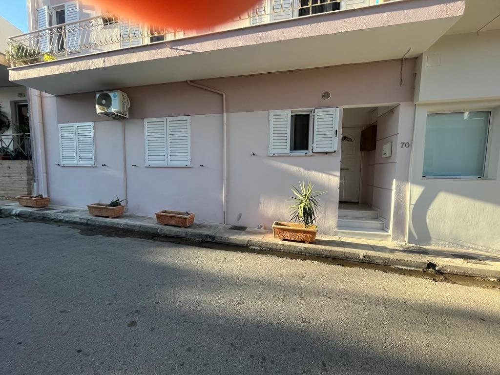 Elena S Apartment Mégara 外观 照片